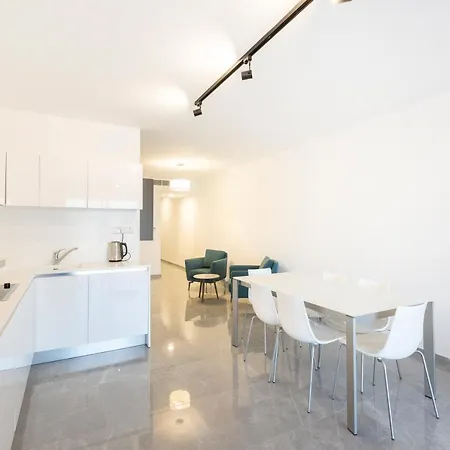 Apartment Seafront Haven With Breathtaking Sunsets W/ Wifi By 360 Estates *