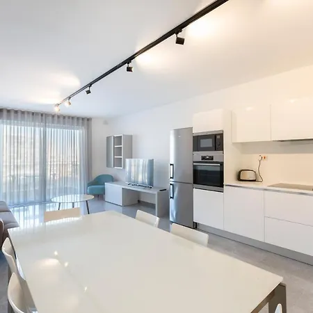 Seafront Haven With Breathtaking Sunsets W/ Wifi By 360 Estates سانت جوليان
