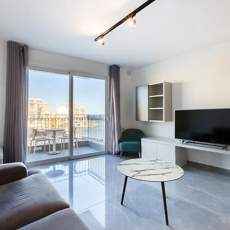 شقة Seafront Haven With Breathtaking Sunsets W/ Wifi By 360 Estates سانت جوليان